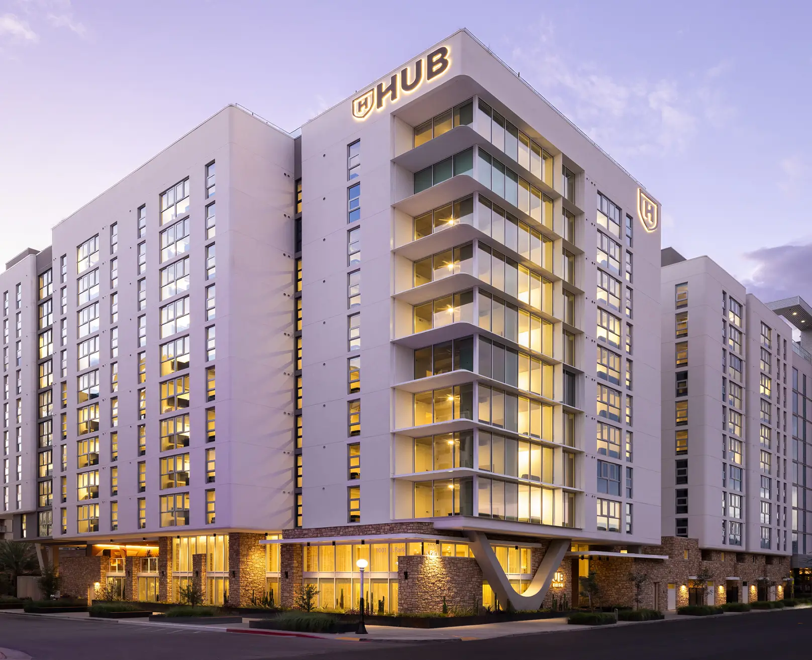 hub Tucson exterior